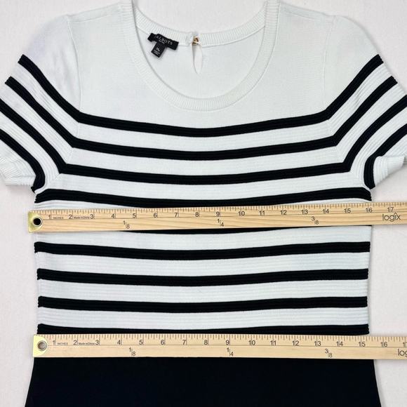 Talbots Women's Color block Stripe Fit & Flare Dress Size Medium P Black White - Picture 12 of 13